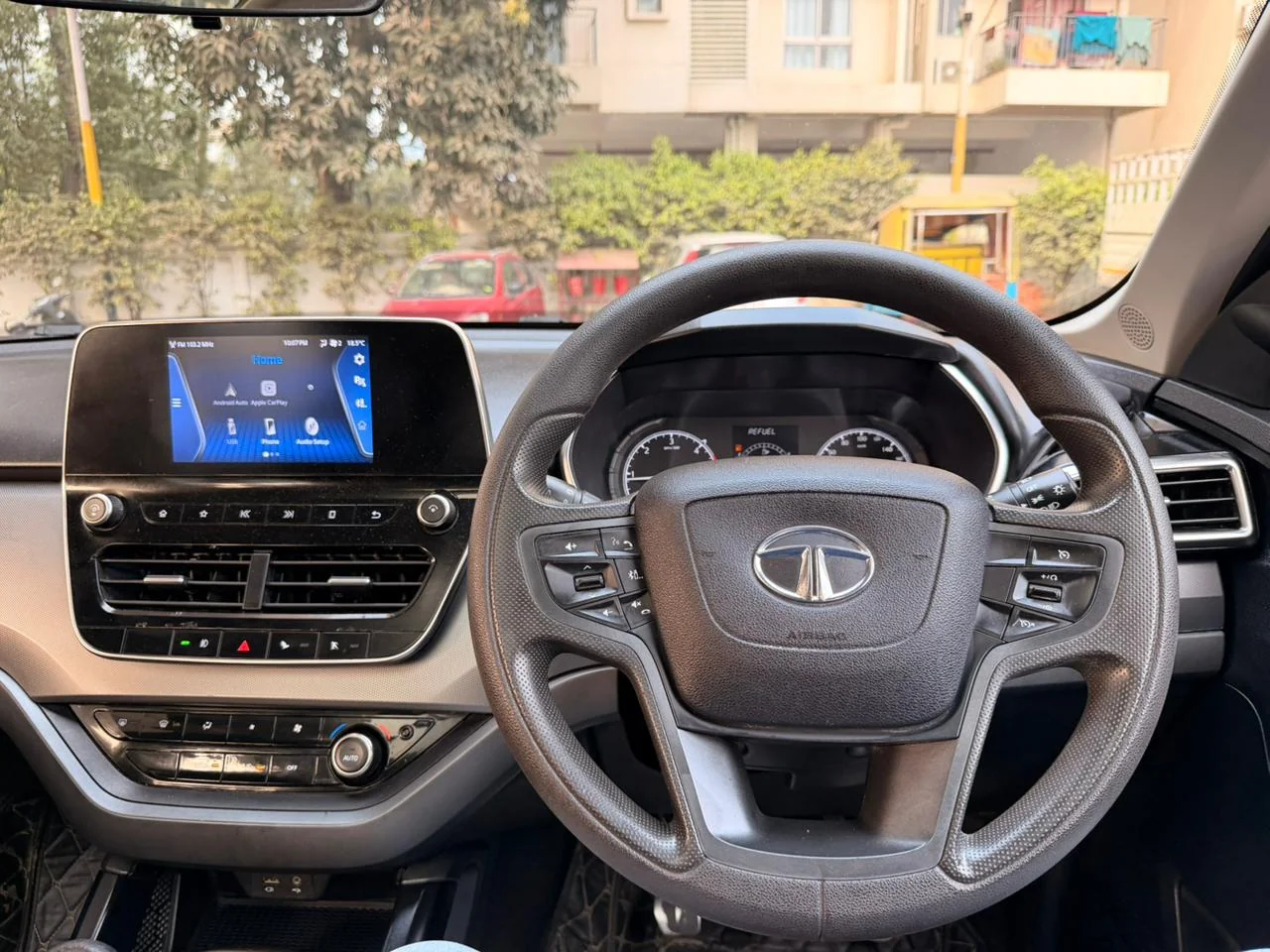 Tata Harrier - Thumbnail 4